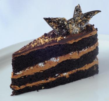 Шоколадний торт Брауні з меренгою + бокс